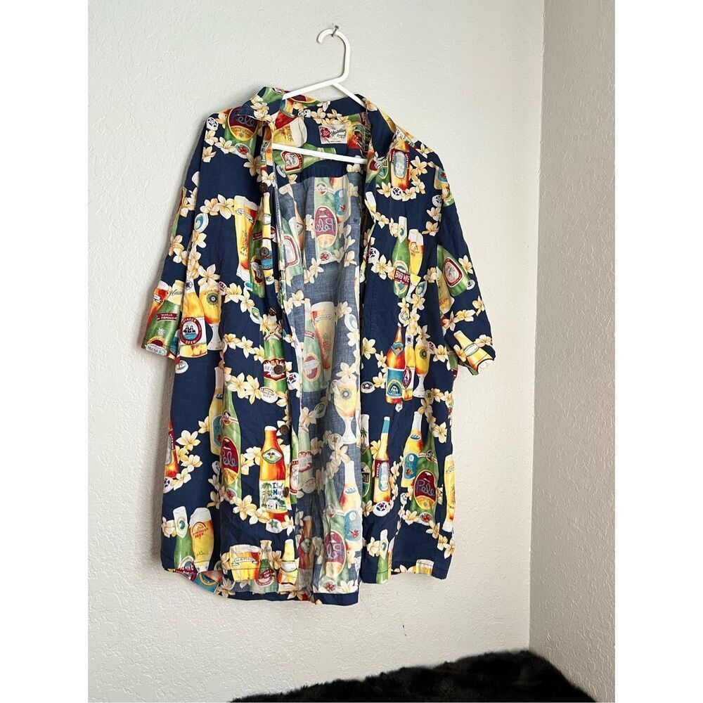 Vintage Mens Beer Hawaiian Shirt, Hilo Hattie Floral Beer‎  2XL